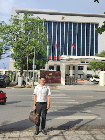 Luật sư Đông Luật sư Đông