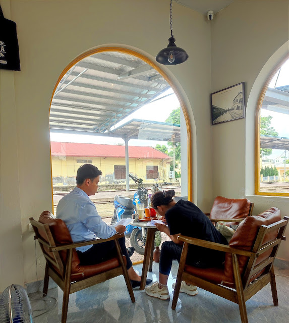 Hỗ trợ thủ tục cho em gái vừa từ nước ngoài về