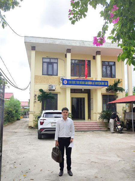 Luật sư Đông làm việc tại Chi Cục thi hành án huyện Ân Thi Luật sư Đông làm việc tại Chi Cục thi hành án huyện Ân Thi