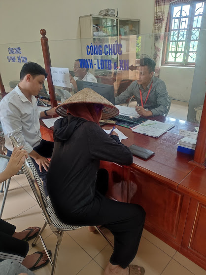 Ls Đông làm việc tại UBND xã Thái Hòa Ls Đông làm việc tại UBND xã Thái Hòa