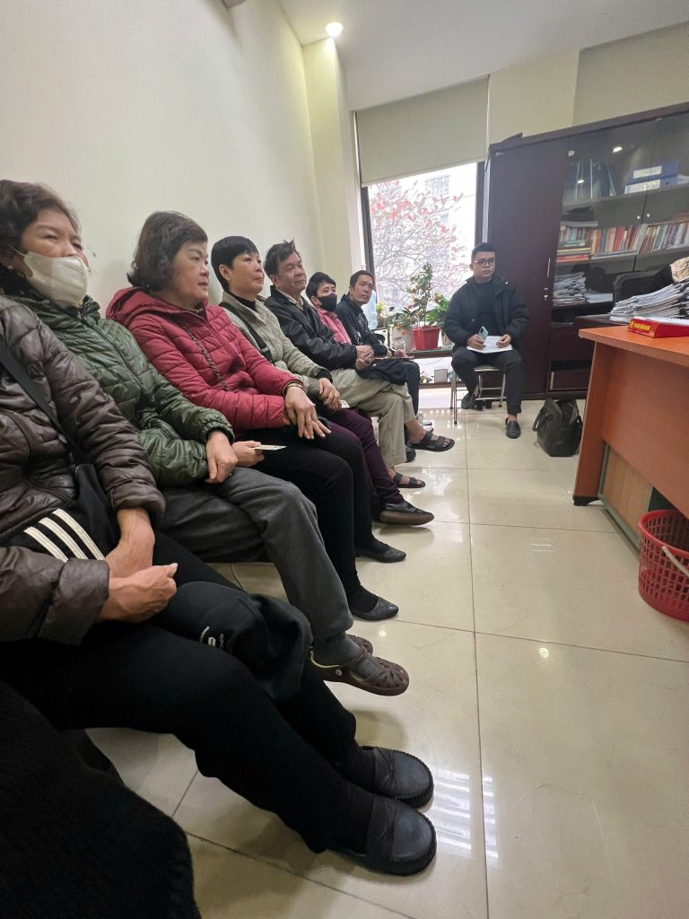 Buổi làm việc tại Tòa án