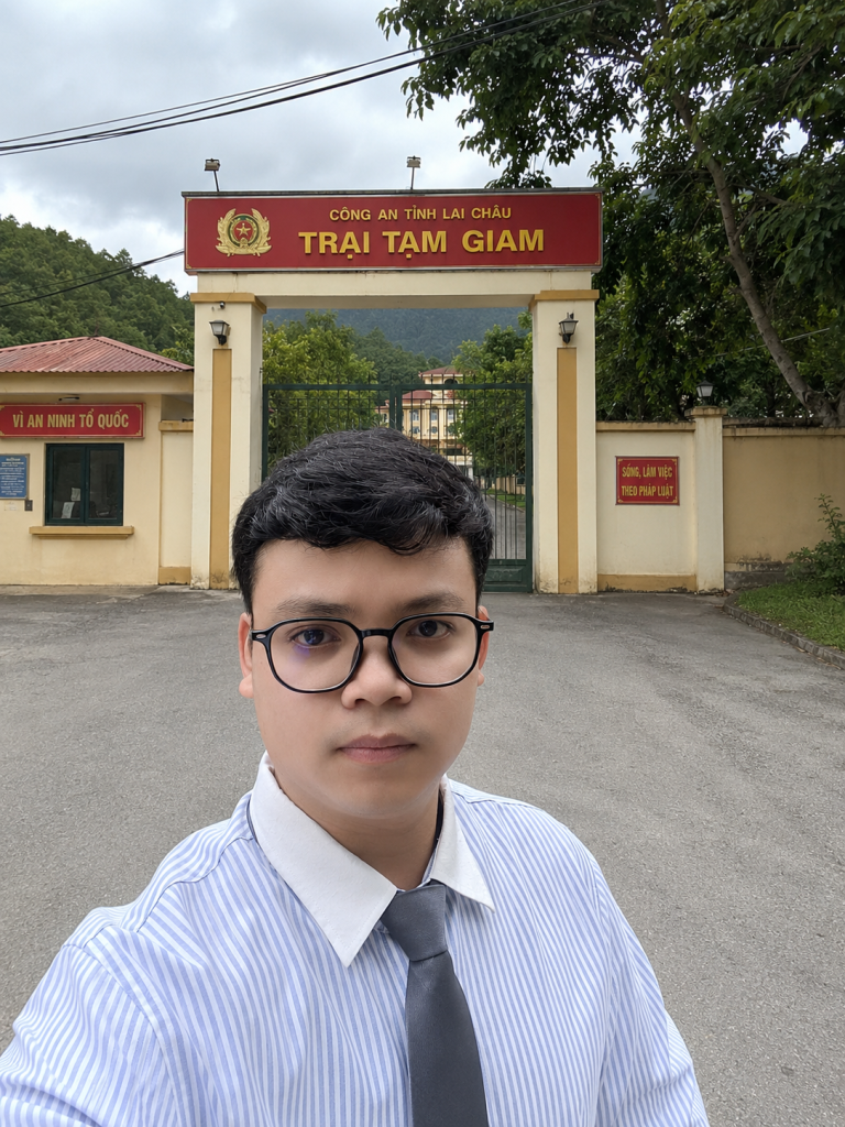 Luật sư Đông tham gia hỏi cung tại Công an tỉnh Lai Châu