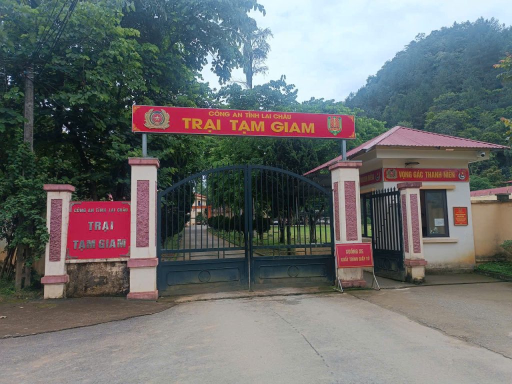 Luật sư Đông tham gia hỏi cung tại Trai tạm giam Công an tỉnh Lai Châu