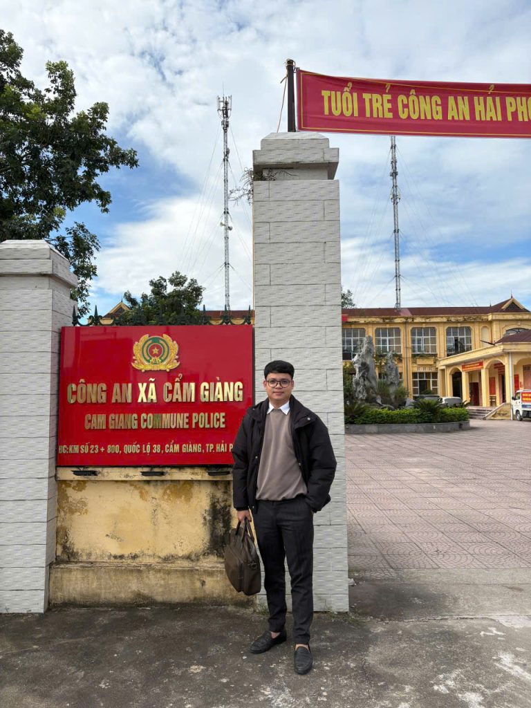Luật sư Đông làm việc tại Công an Xã Cẩm Giàng - Hải Phòng