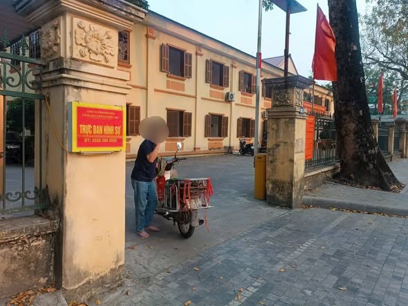 Làm việc tại cơ quan điều tra  công an tỉnh Ninh Bình